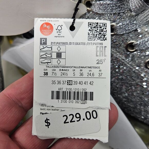 ZARA Rhinestone Roller Skates Limited Edition Four Wheels Sz 7.5 Silver Sparkle - Picture 11 of 11